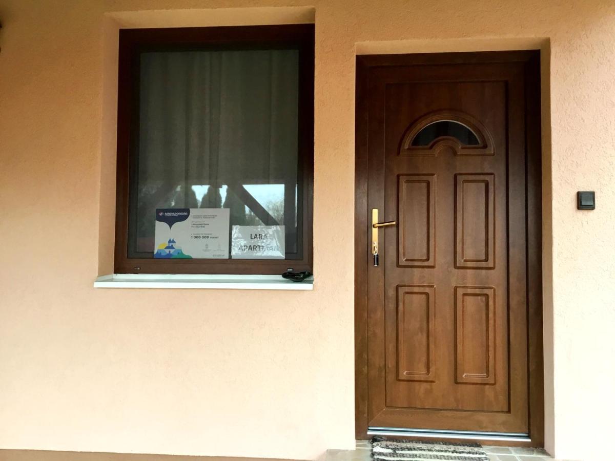 Lara Apartman Kisvarda Exterior photo